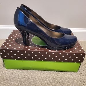 Blue patent platform pump (7.5)